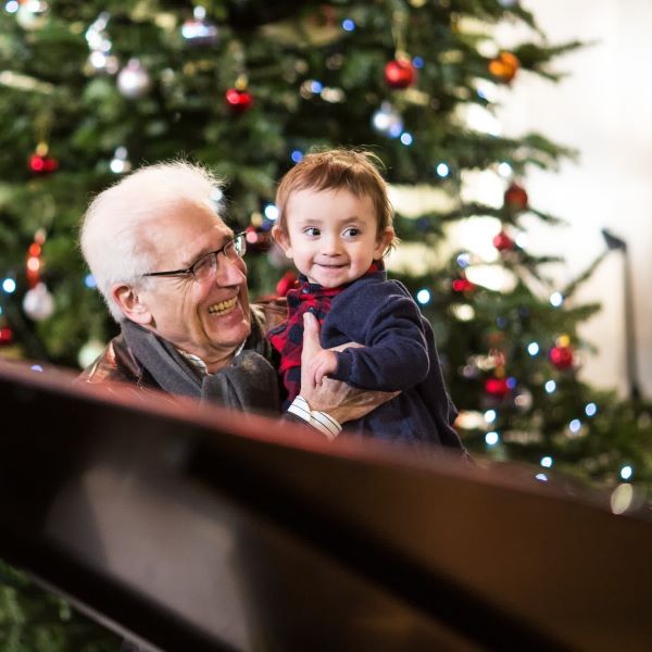 Bach to Baby Christmas Family Concert - Grandad
